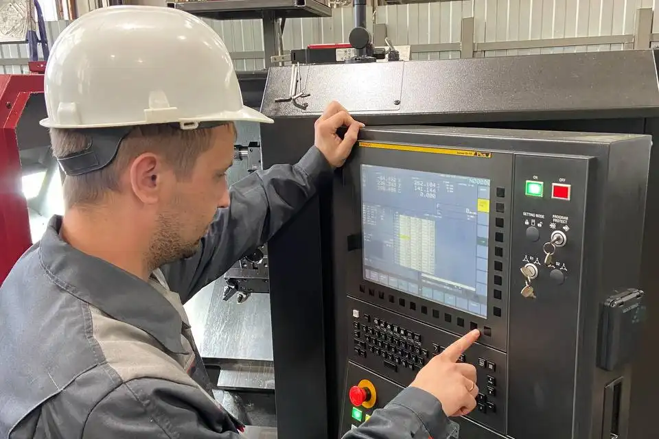 Фото обучение основам диагностики проблем станков с ЧПУ и их устранение в Учебном центре Трайв