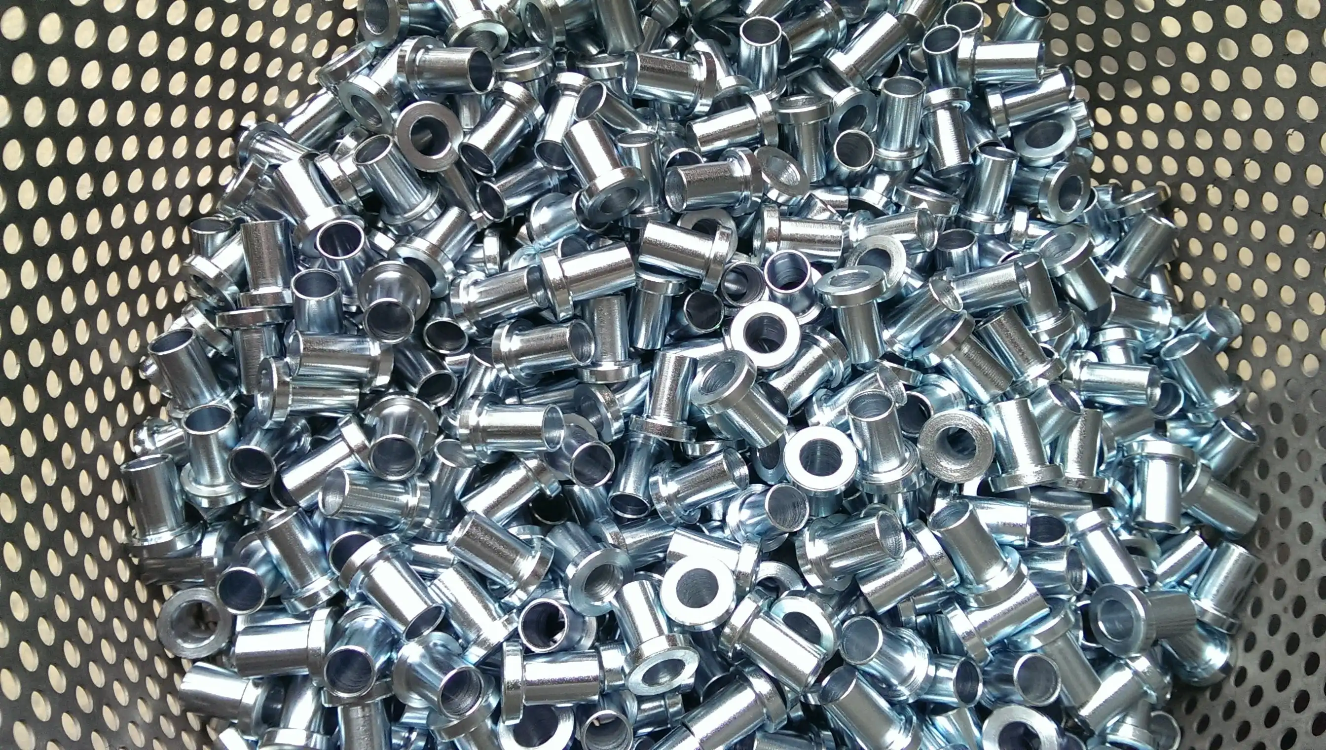 Фото Химически устойчивые метизы