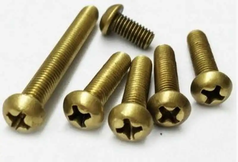 фото Латунные винты